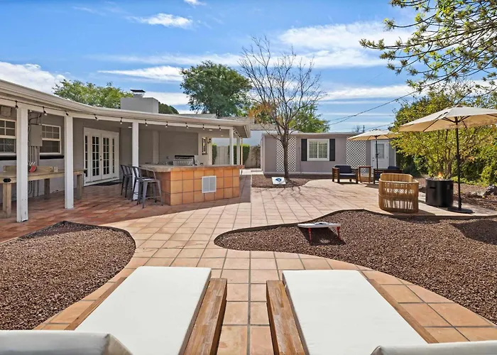 Royal Modern -stylish With Casita And Grille